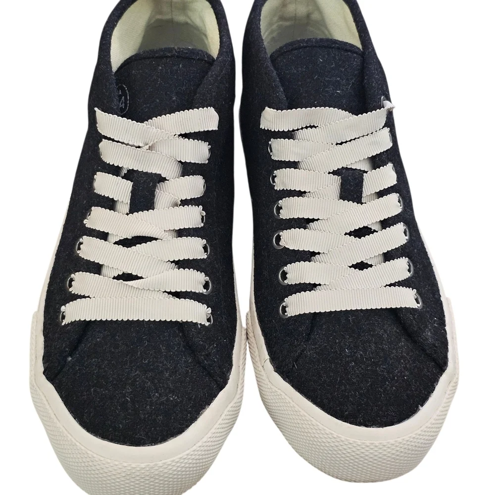 SEAVEES Women's Ca Special Varsity Sneaker Size 7